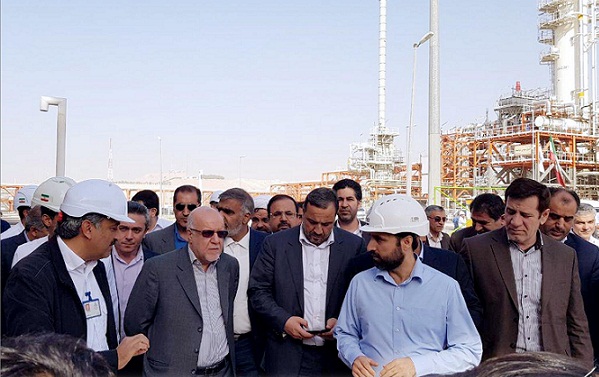بازدید اعضای کمیسیون انرژی از پالایشگاه فاز ۱۳+عکس