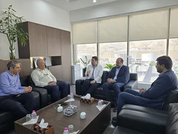 تجلیل فرماندار عسلویه از مجاهدت کارکنان پتروشیمی مرجان در سنگر صنعت