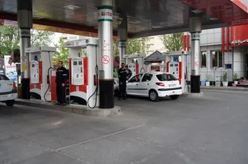 شركت ملی پخش درباره سهمیه بنزین خودروهای بالای یك میلیارد تومان اطلاعیه ای صادر کرد