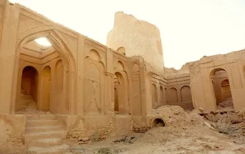 لجبازی وراث خان، قلعه را به نیستی سوق می‌دهد‌