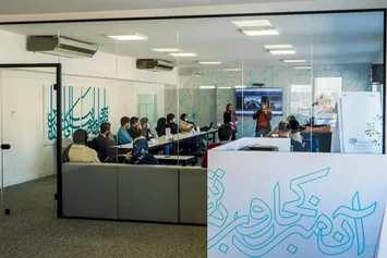 مسیر ایجاد تعامل مؤثر میان استارتاپ‌ها و صنایع بزرگ هنوز چالش‌برانگیز است