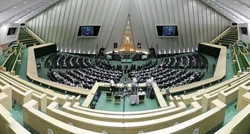 رای بالا به وزرا نباید افتخار نمایندگان باشد