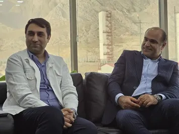 فرماندار عسلویه از مجاهدت کارکنان پتروشیمی مرجان در سنگر صنعت تجلیل کرد