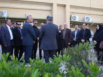 پیگیر جدی مطالبات بیمه‌ای و پرداختی کادر درمان هستیم