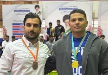 تیم ددلیفت پتروشیمی مرجان مقام کسب کردند