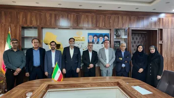 بر تقویت همکاری‌های مشترک برای ارتقای خدمات بیمه سلامت در دشتستان تأکید کرد