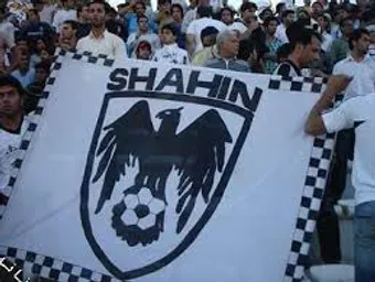 نمی‌خواهید تیم‌داری کنید، چرا هواداران را بازی می‌دهید؟!